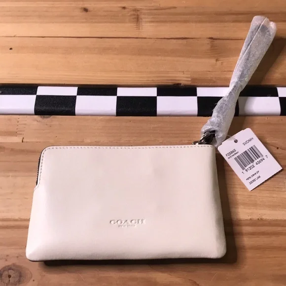 Coach x Pepsi Collab Retro Vintage Glittering Pepsi Cola Zipper Wristlet Pouch - Picture 6 of 16